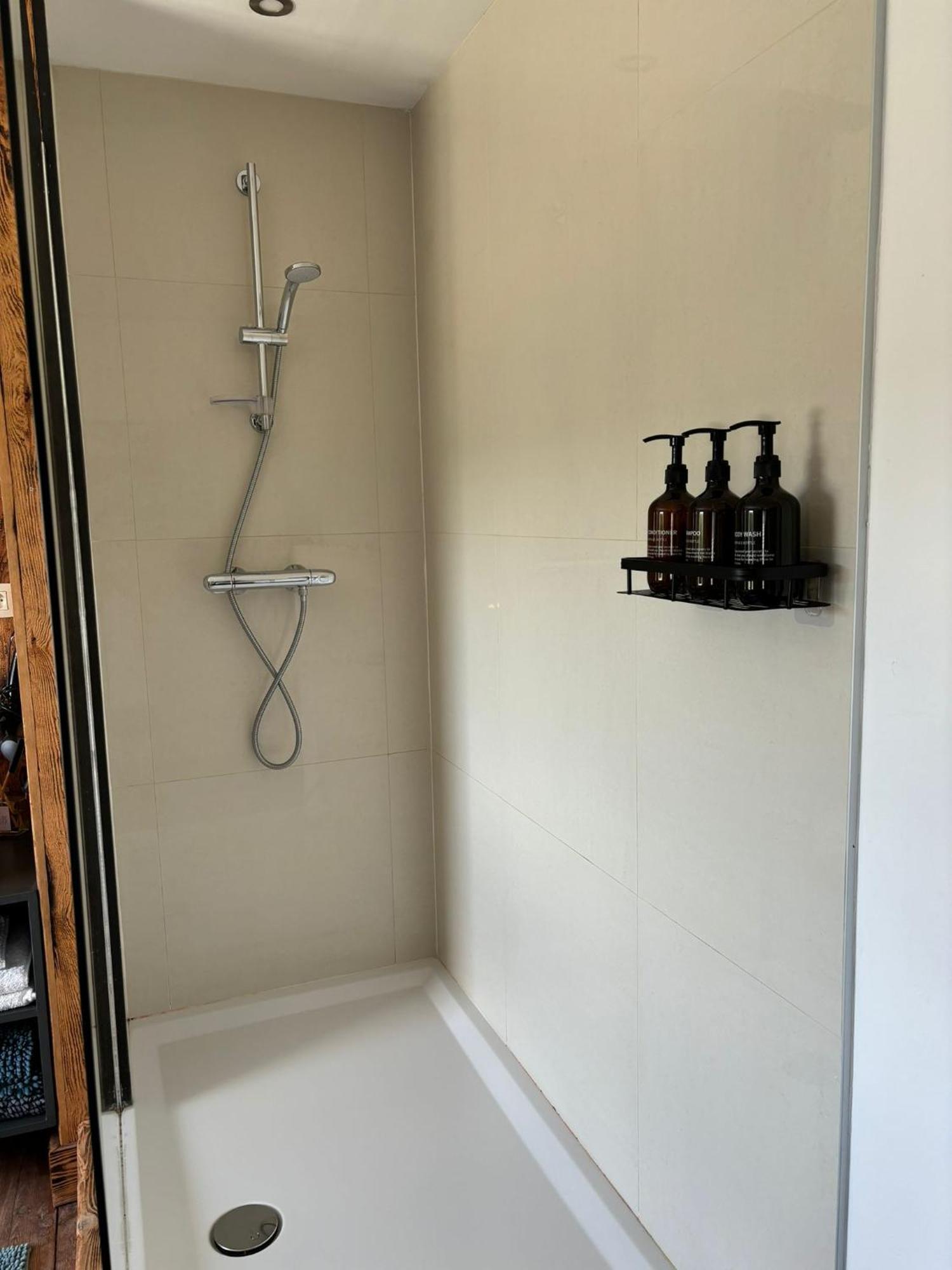 Le Clos Des Bansions Жале Екстериор снимка